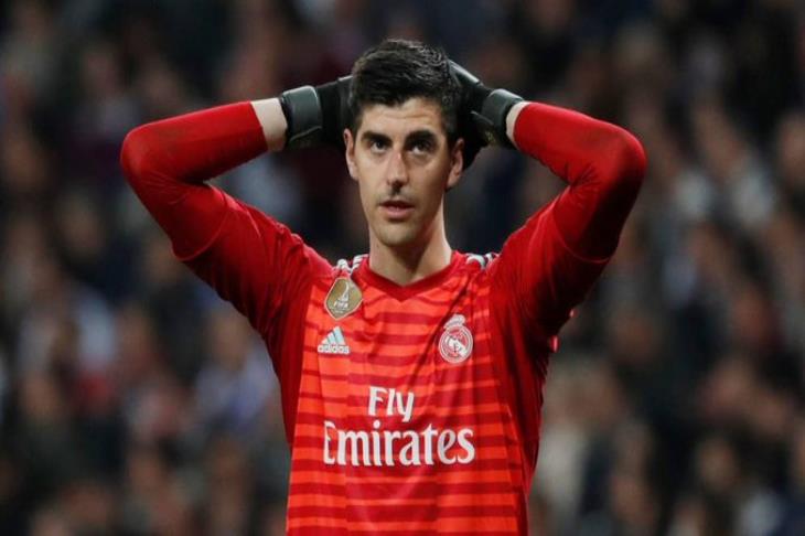 كورتوا ينفجر ضد يويفا وفيفا: "يهتمون بالأموال فقط"